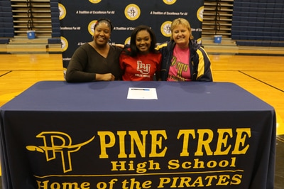 Alexis Wiley Signs to Play Division I Volleyball at Lamar University.